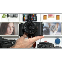 Load image into Gallery viewer, Camera Buyer's Guide: 2022